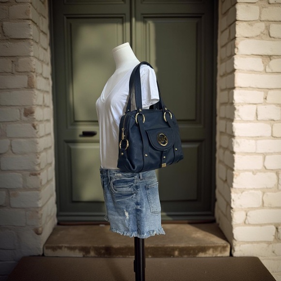 Authentic Michael Kors Navy Blue Pebble Leather Shoulder Bag! COA included - Picture 9 of 12